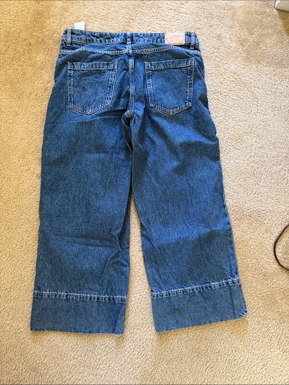 Zara women’s Dark Blue Relaxed Denim Jeans
